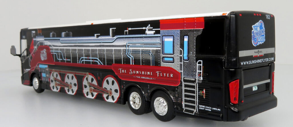 Iconic Replicas Vanhool CX-45 Empire Coach Lines 87-0404