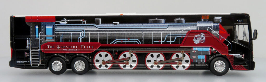 Iconic Replicas Vanhool CX-45 Empire Coach Lines 87-0404