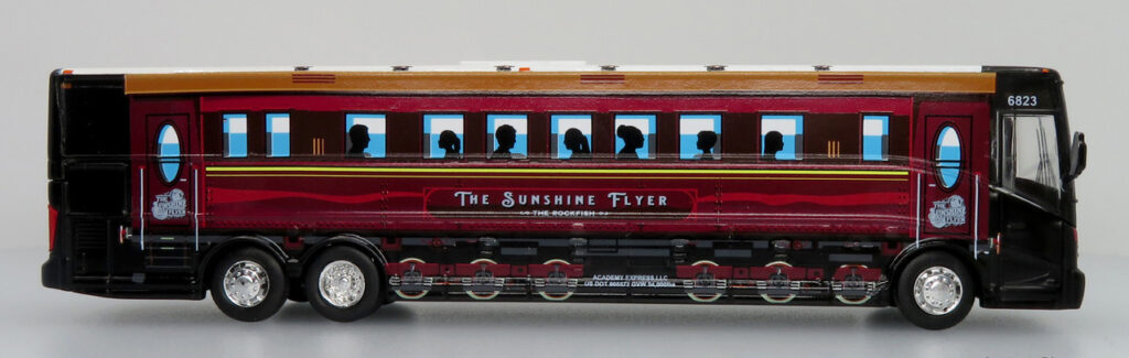 Iconic Replicas Vanhool CX-45 Academy Bus Sunshine Flyer 87-0405