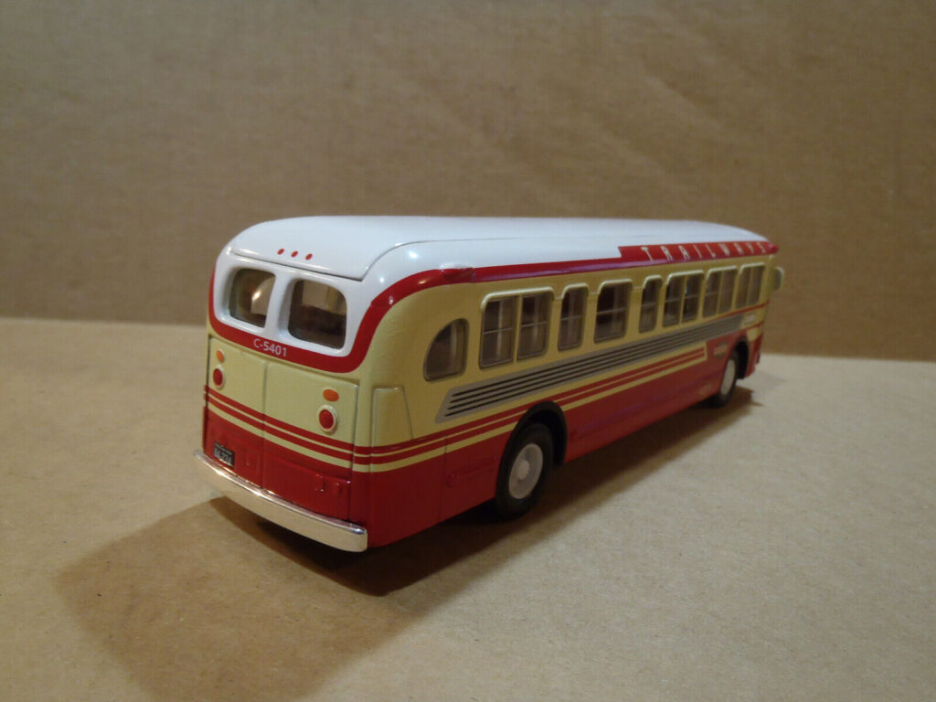 Corgi Old Looks Bus GM4515 Carolina Trailways