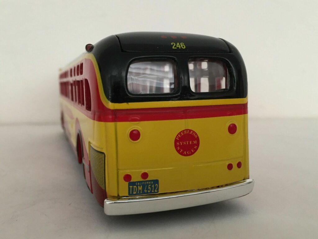 Corgi California Old Looks Bus Peerless Stages C54104