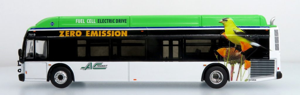 Iconic Replicas New Flyer Xcelsior Charge A/C Transit 87-0535