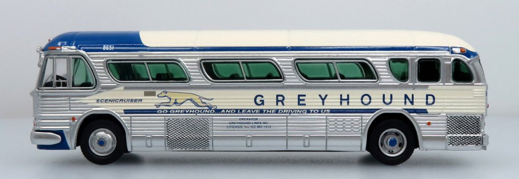 Iconic Replicas GM PD4104 Coach Bus Greyhound 87-0566