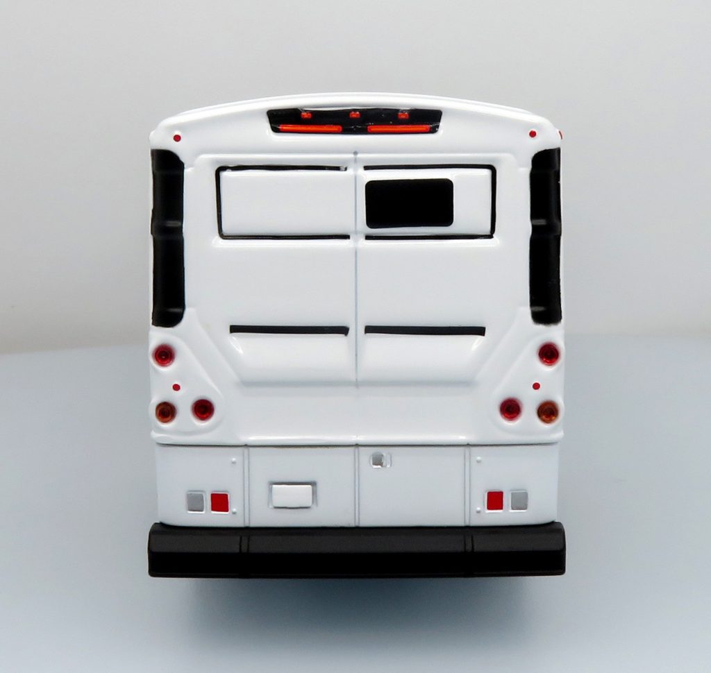 Iconic Replicas MCI D4500 CT Blank/White 50-0542