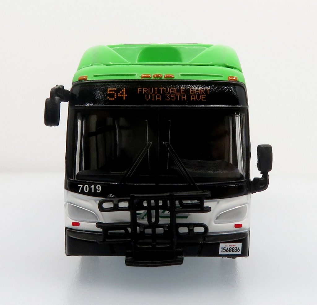 Iconic Replicas New Flyer Xcelsior Charge A/C Transit 87-0535