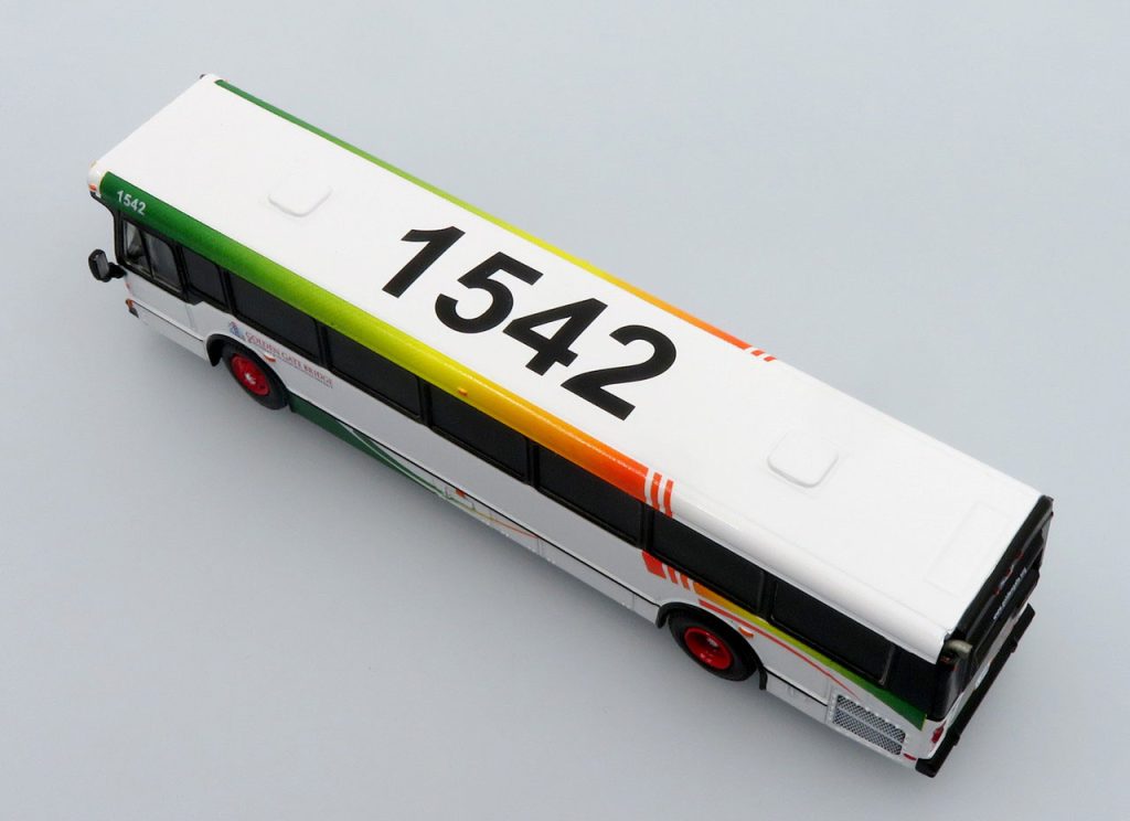 Iconic Replicas Orion V Transit Bus Golden Gate Transit 87-0512