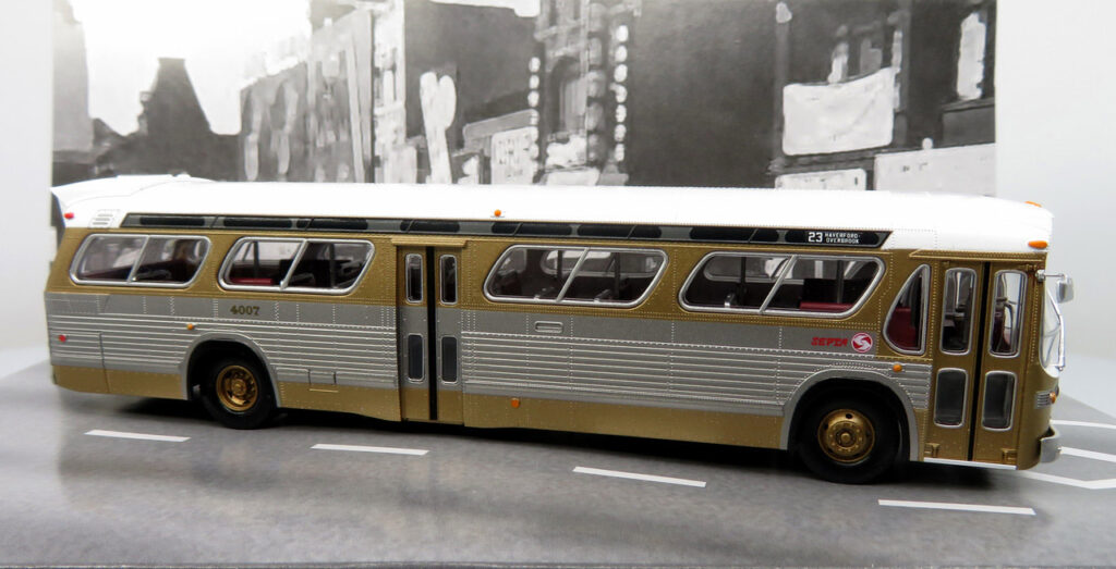 Rapido GM Fishbowl Bus Septa Philadelphia PA