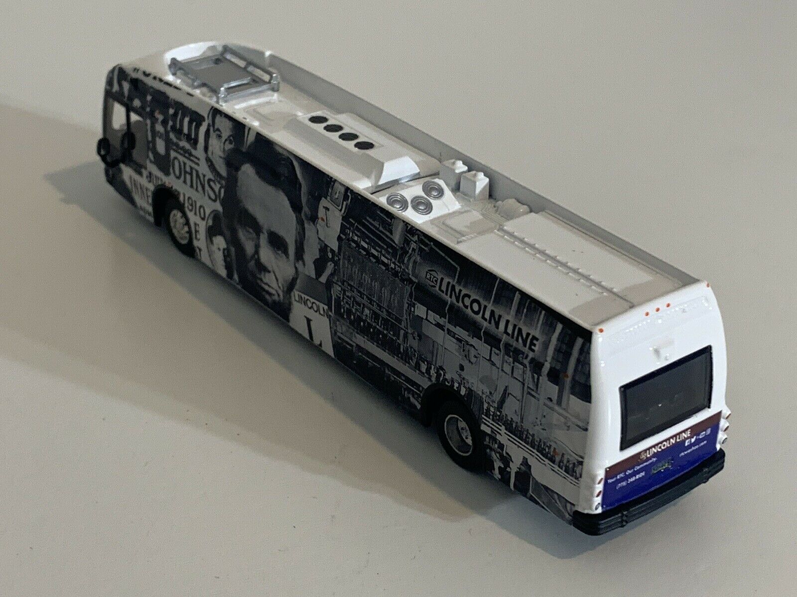 Iconic Replicas Proterra Bus Lincoln Line-Reno Nevada 1/87 Scale Iconic Replicas Proterra Bus Lincoln Line-Reno Nevada 1/87 Scale