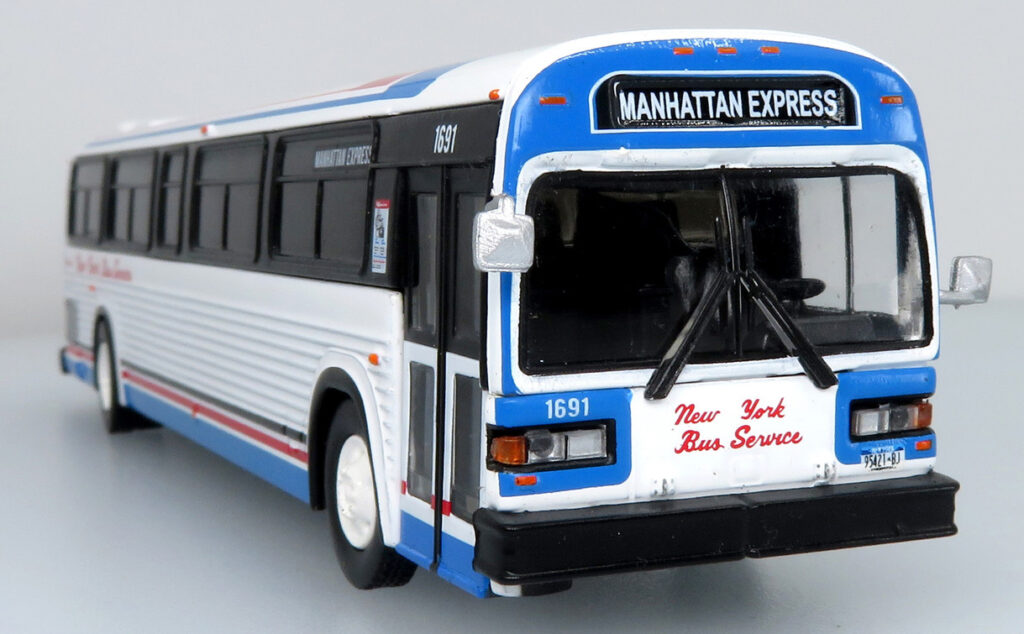 Iconic Replicas MCI Classic New York Bus Service 87-0390