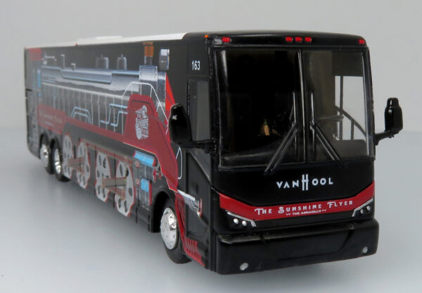 Iconic Replicas Vanhool CX45 Empire Coach Lines 87-0404