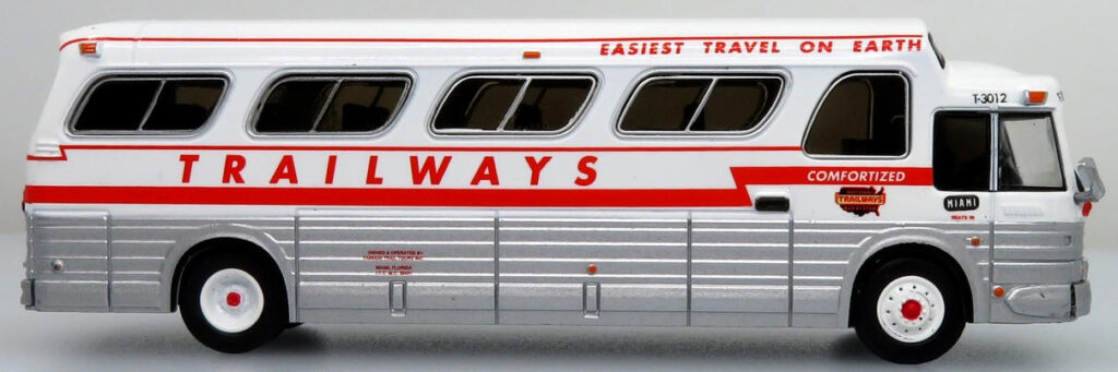 GM PD4107 Coach Bus Trailways Iconic Replicas
