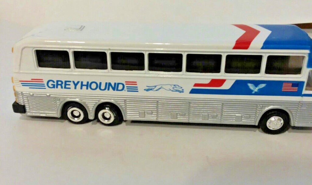 Road Champs Eagle 10 Greyhound Bus