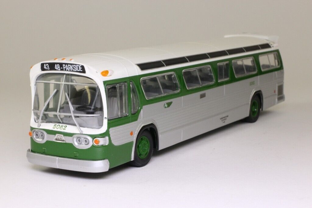 Corgi Fishbowl Bus Philadelphia C54604