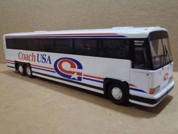 Corgi C53403 MCI DL Bus Coach USA