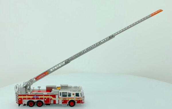 PCX87 FDNY Fire Engine-Bronx, New York City 1/87 Scale