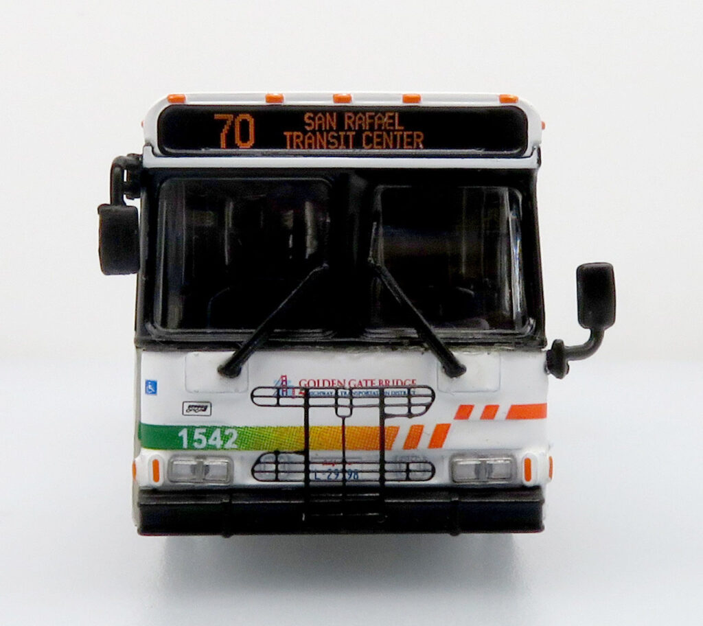 Iconic Replicas Orion V Golden Gate Transit 87-0512