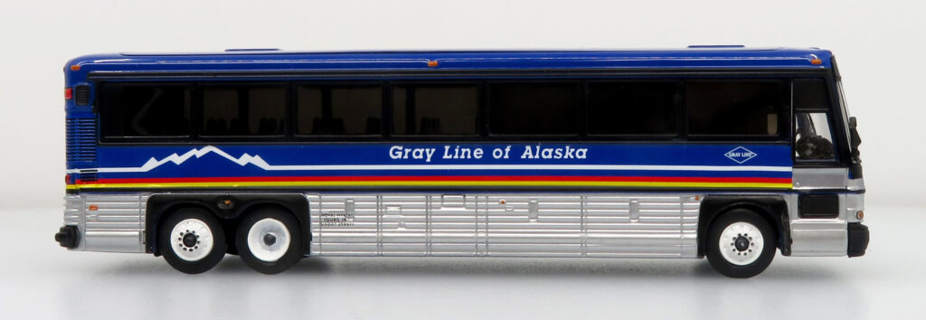 Iconic Replicas MCI D4000 Gray Line Alaska 87-0621